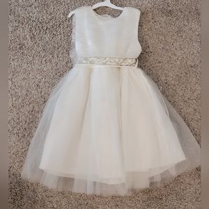 Sz 5 white flower girl dress